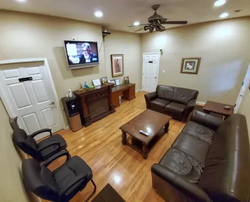 Akins Auto Repair waiting room